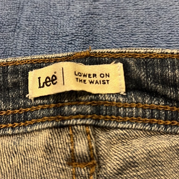 Lee Jean Capris - Picture 6 of 8